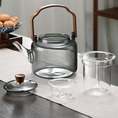 Wooden walnut handle of Grijzen Japandi glass teapot