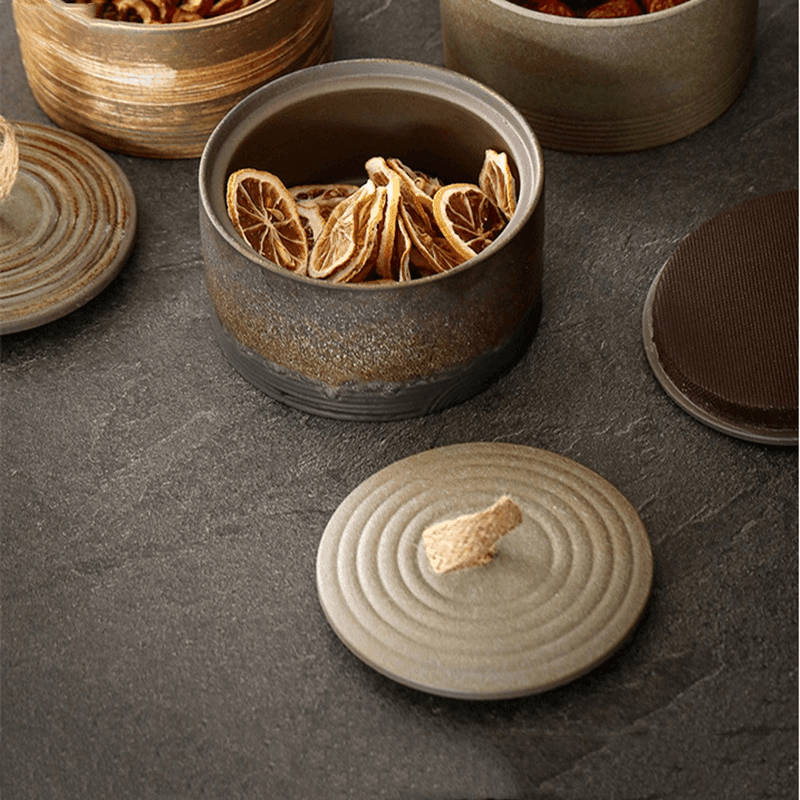 Wabi-Sabi hemp rope storage jar featuring kintsugi model Japanese pottery craftsmanship